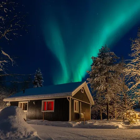 Дом отдыха Charming House Near The