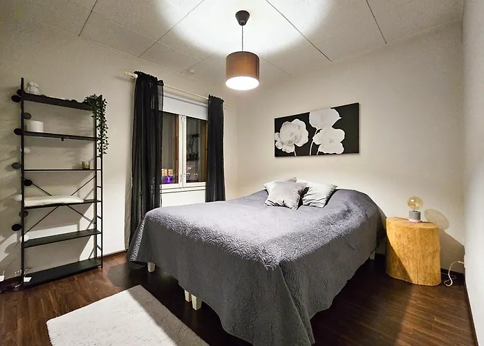 Дом отдыха Charming House Near The